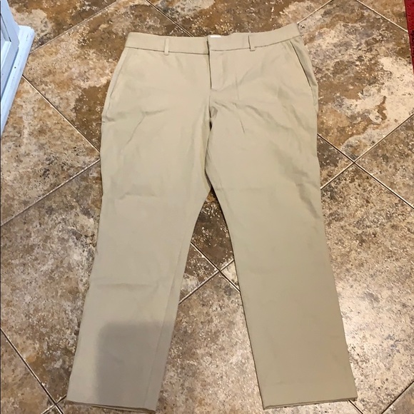 Gap - Picture 3 of 4